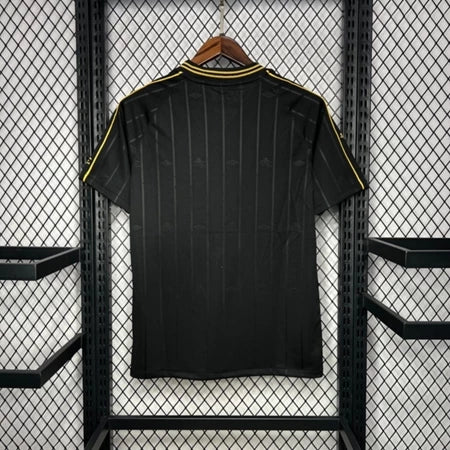 Camisa Santos Charlie Brown Branco e Preto