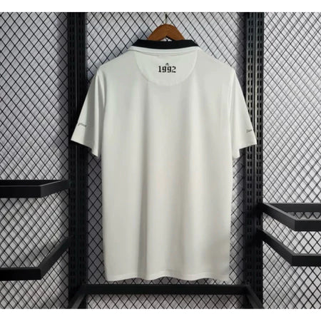 Camisa Santos Charlie Brown Branco e Preto